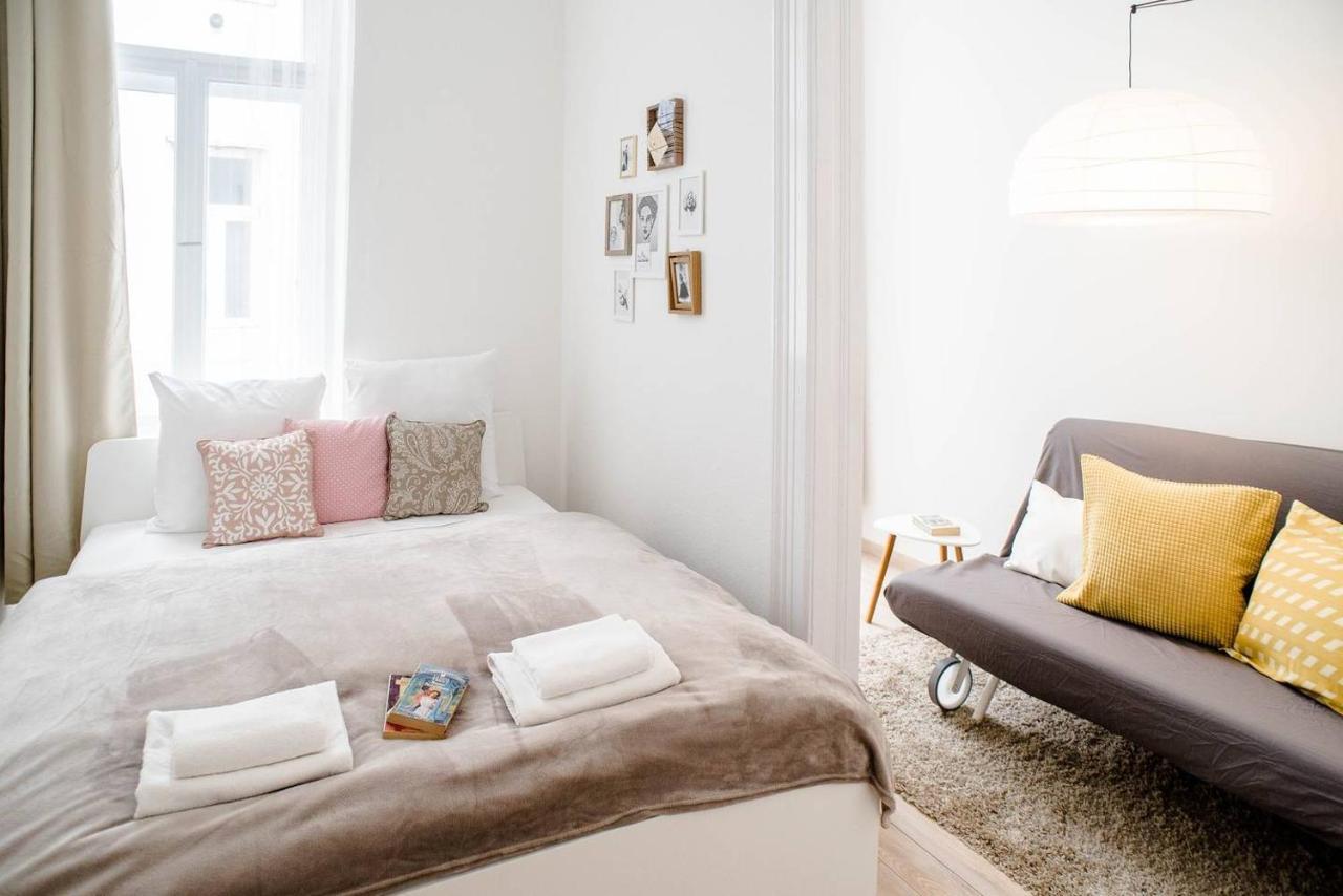 Comfy, renewed 3 bedroom apt in center Boedapest Buitenkant foto
